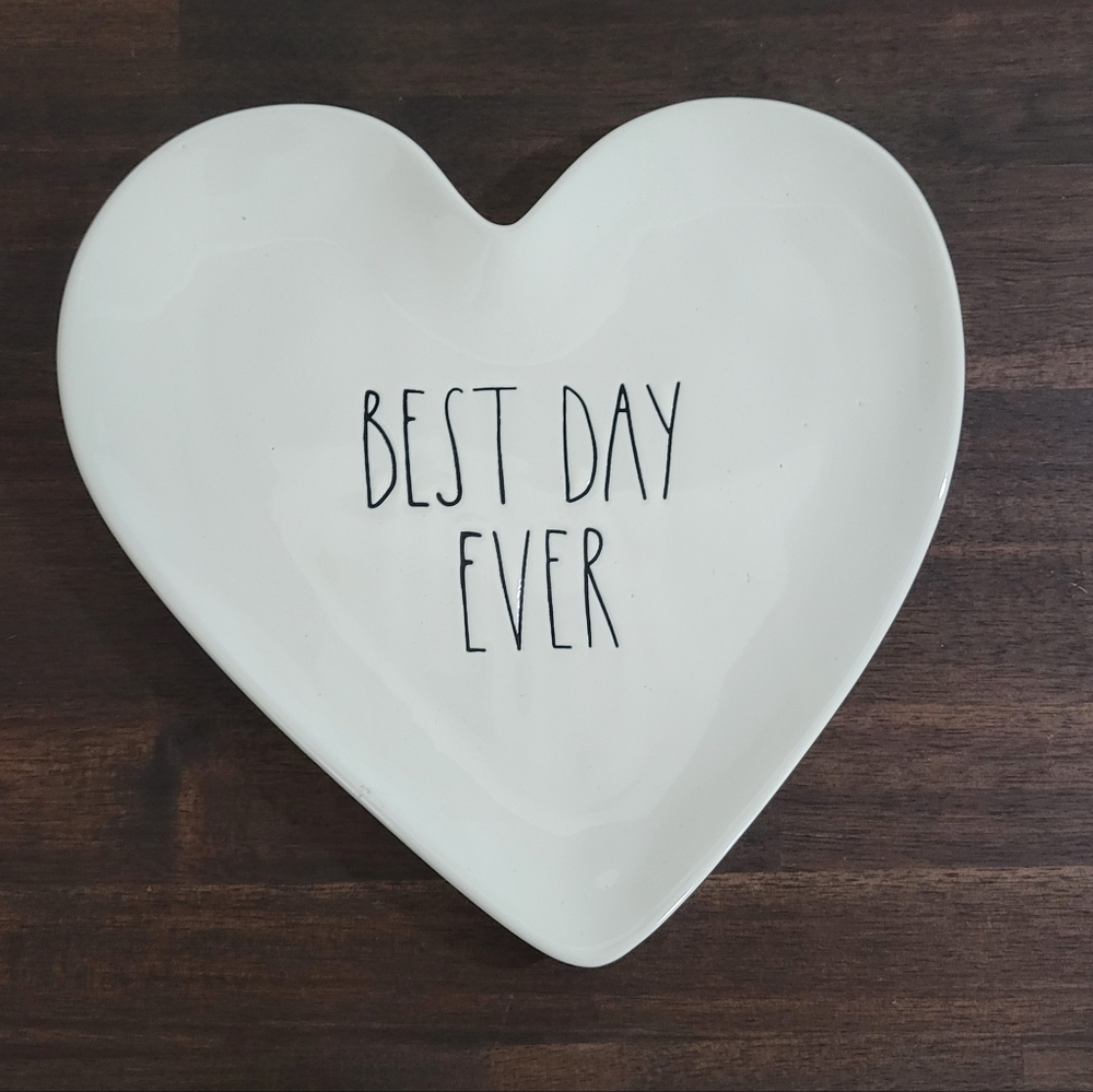 Rae Dunn Heart-Shaped Plate with 'Best Day Ever' Text